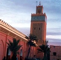 La vie de ces retraités qui vivent une partie de l'année en Afrique du nord : reportage sur France 5