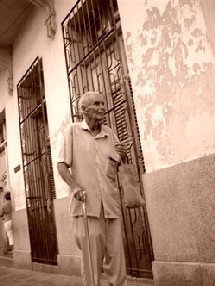 Le 'bien vieillir à la cubaine' : une alimentation équilibrée, du café et des cigares