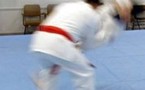 Un septuagénaire devient ceinture noire de karaté 10ème Dan